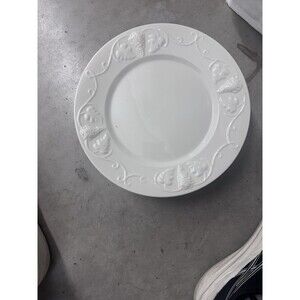 Red Cliff GRAPE Dinner Plates SET OF SIX